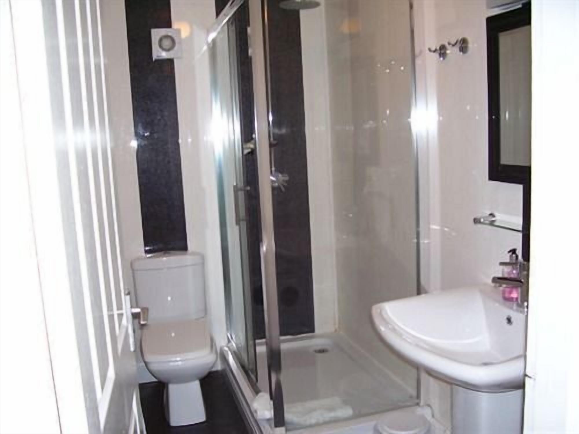 Green Bank Guest House Barrow-in-Furness Exterior foto